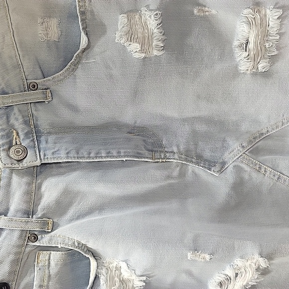 AEROPOSTLE light washed distressed mini blue jean skirt size 6 - Picture 5 of 11